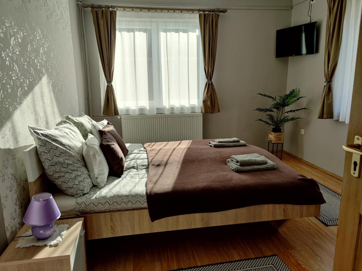 Katalin Apartmanhaz Miskolc Luaran gambar