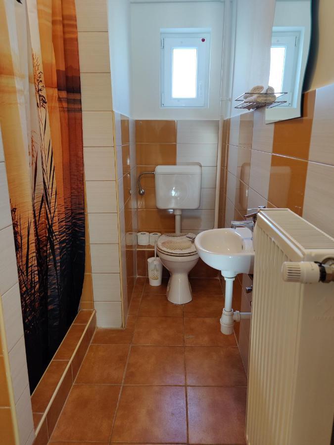 Katalin Apartmanhaz Miskolc Luaran gambar